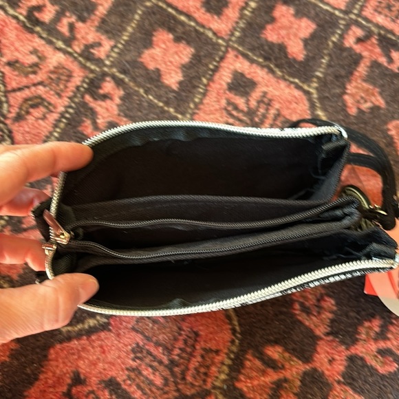 Robin Ruth wallet wristlet - Picture 6 of 6